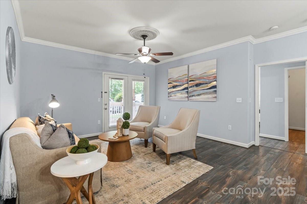 Property Photo: 11911 Ridgeway Park Drive NC 28277