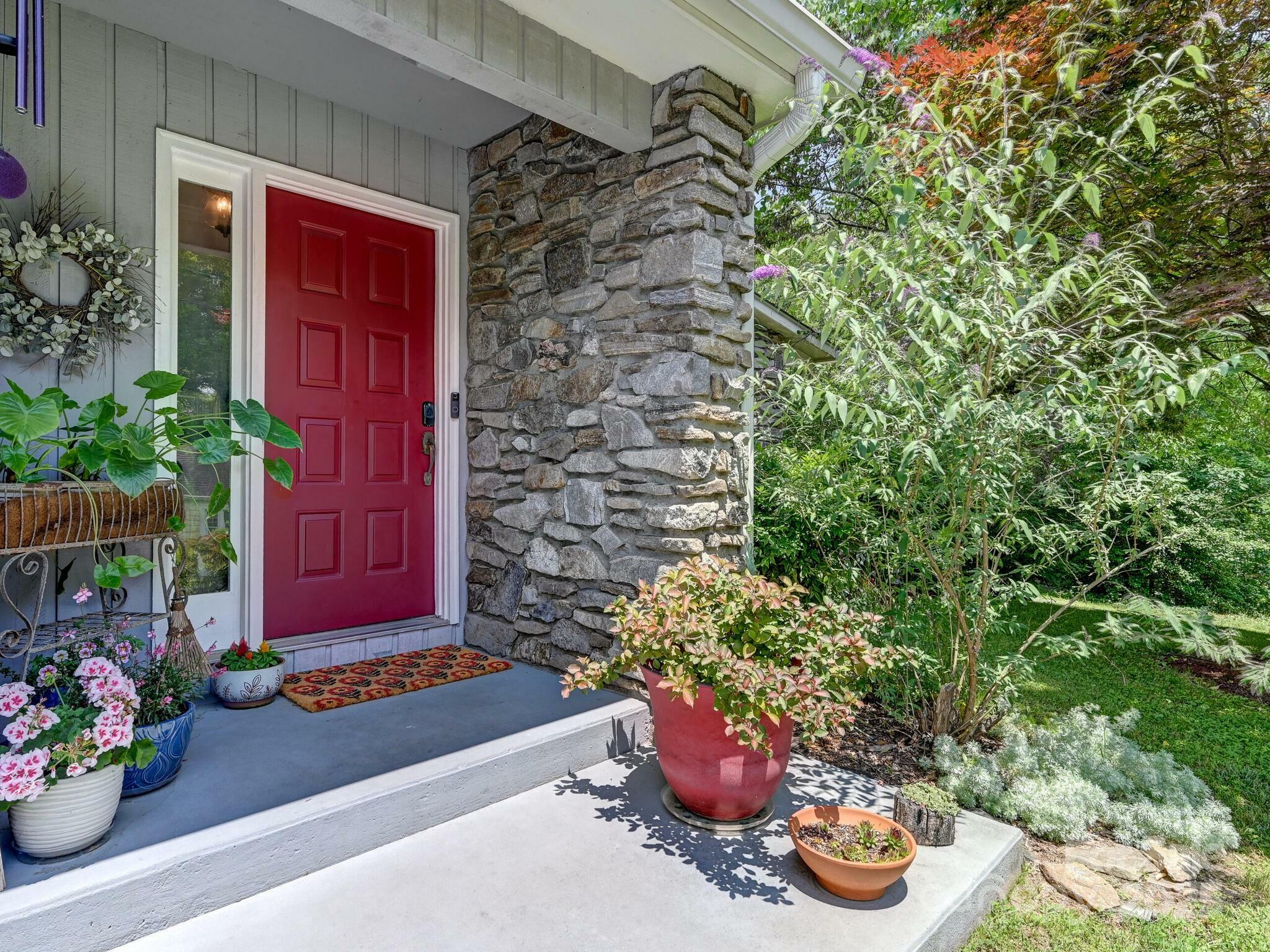 Property Photo: 110 Aurora Drive NC 28805