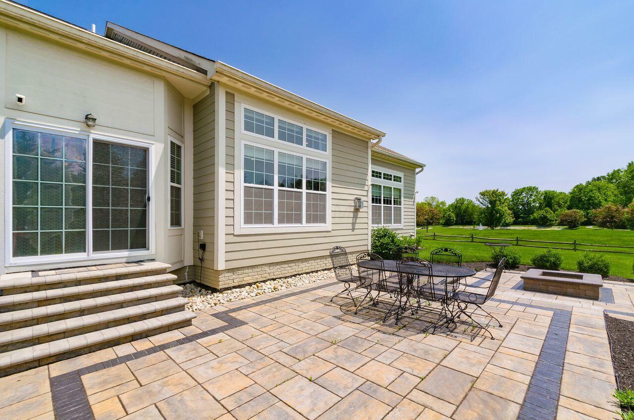 Property Photo: 1201 Stone Trail Drive OH 43004