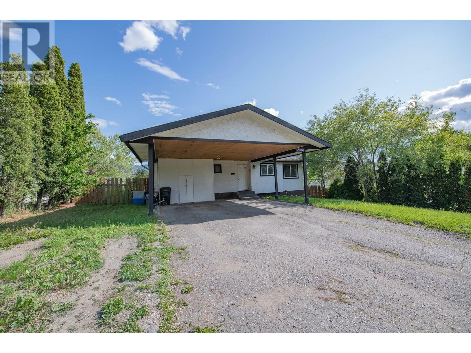 Property Photo: 2104 20 Avenue BC V1T 7J6