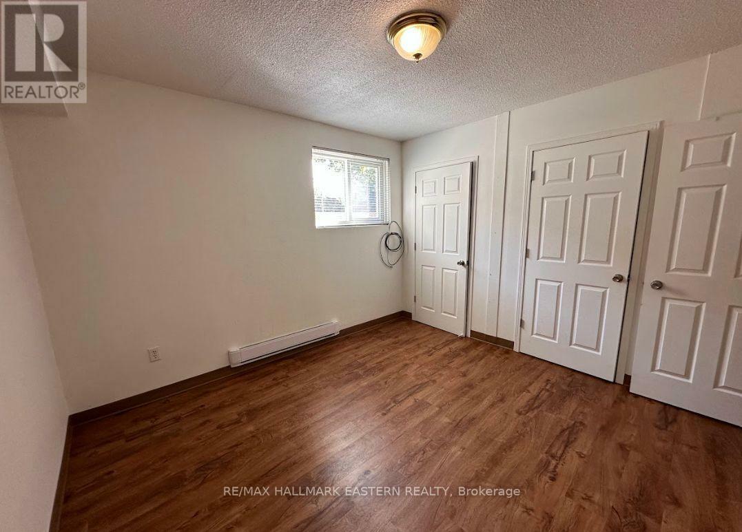 Property Photo: 106 Lansdowne Street 202 ON K9J 1Y1