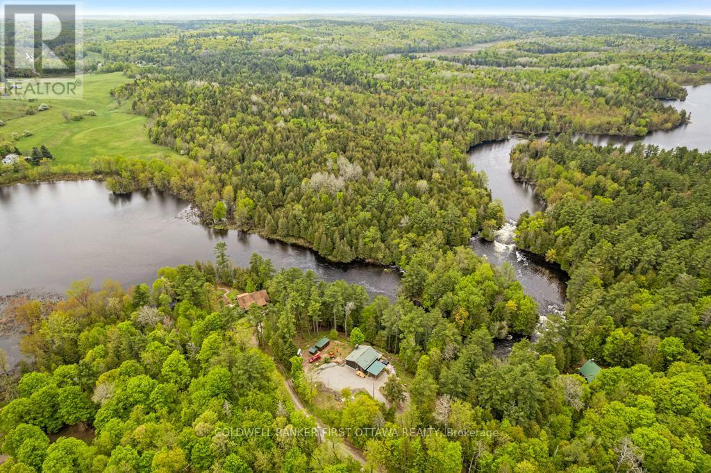 Photo de la propriété:  1036 Palmerston Crescent  ON K0H 2R0 