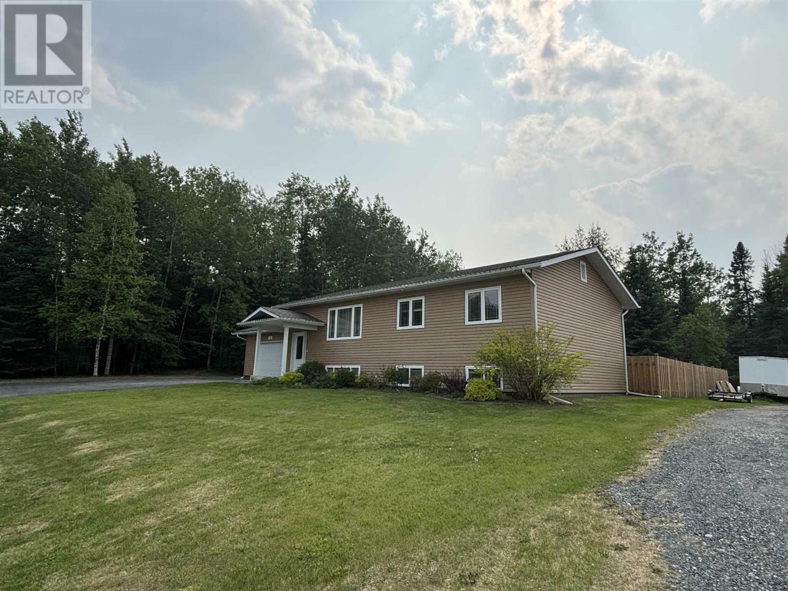 23 Aspen Dr  Sioux Lookout ON P8T 0A3 photo