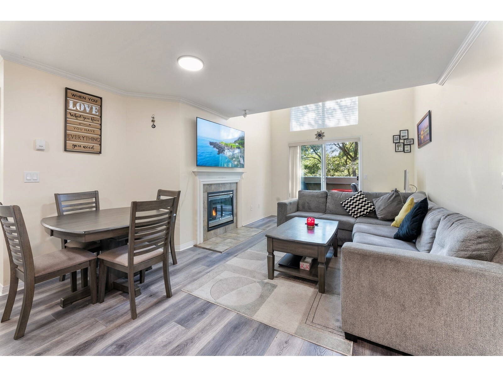 Property Photo: 12155 75A 406 BC V3W 1B9