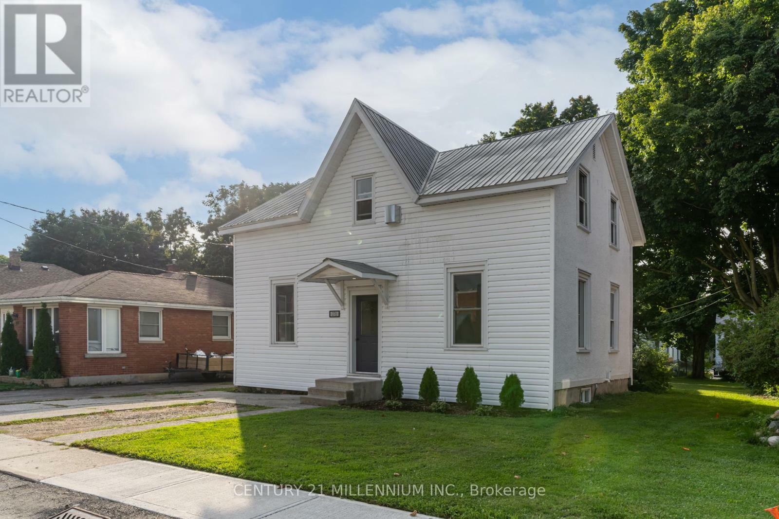 Property Photo: 276 Edward Street 274 ON N0G 2W0
