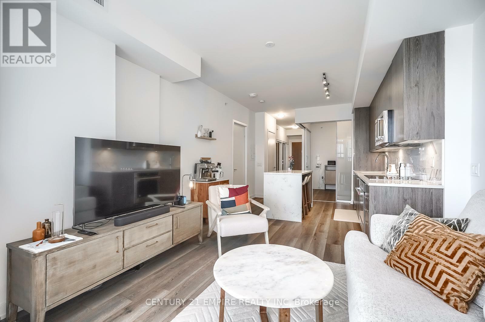 Property Photo: 38 Iannuzzi Street 1805 ON M5V 0S2