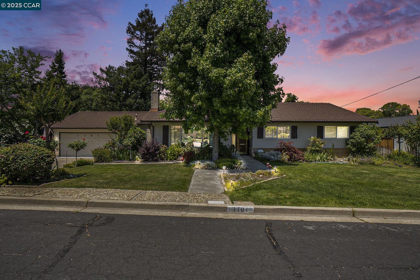 Property Photo:  1181 Ridgewood Dr  CA 94518 