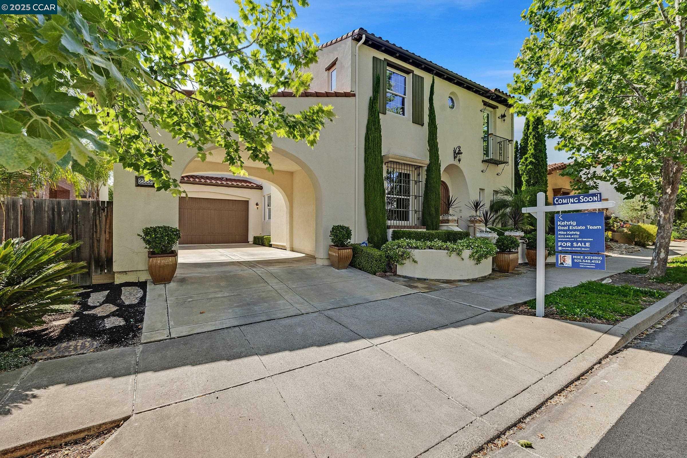 Property Photo: 2222 Creekview Pl CA 94506