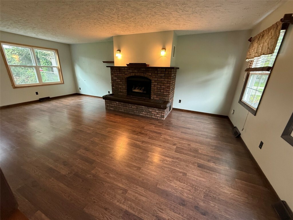 Property Photo: 1921 W 11th Street PA 16505