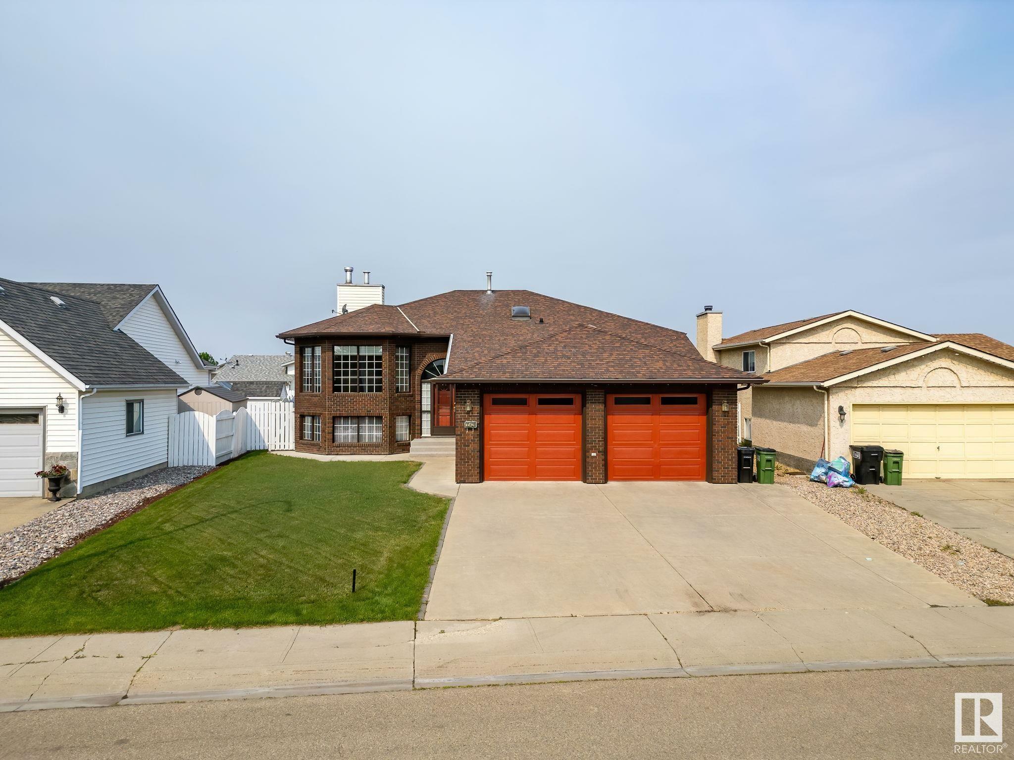 Property Photo: 15428 68 Street NW AB T5Z 2W5