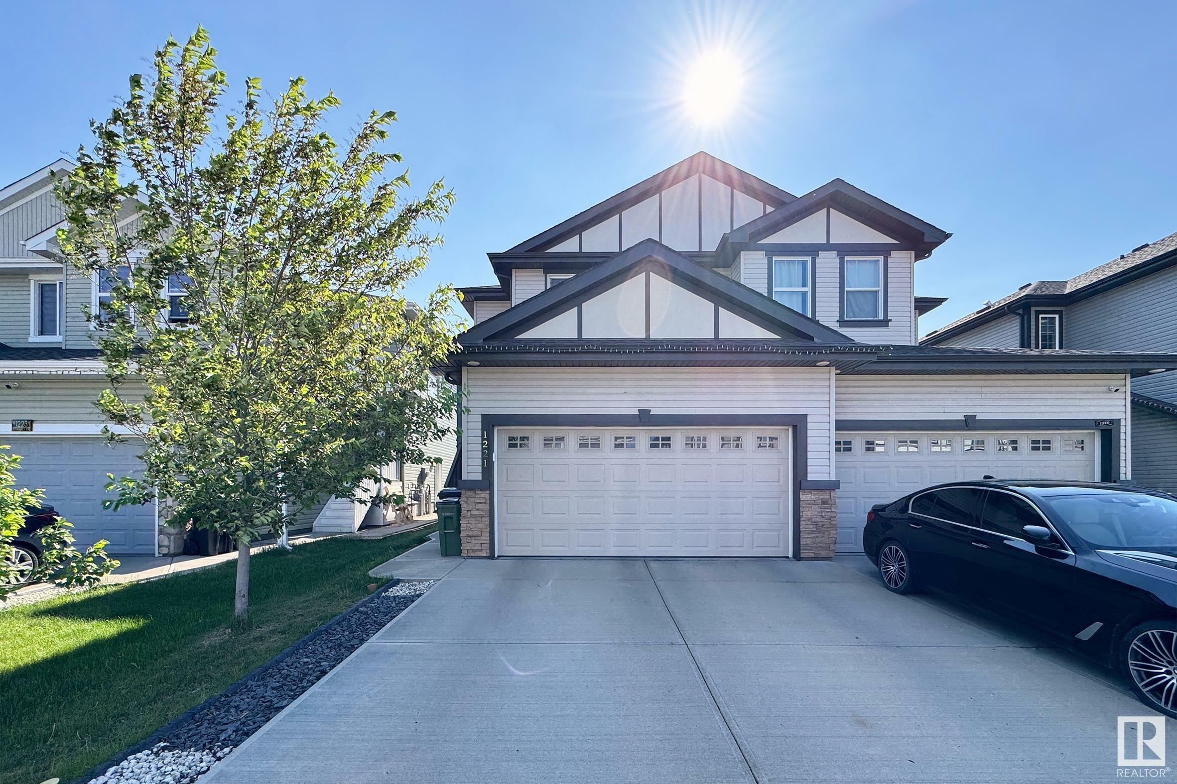 1221 27 Street NW  Edmonton AB T6T 2J3 photo
