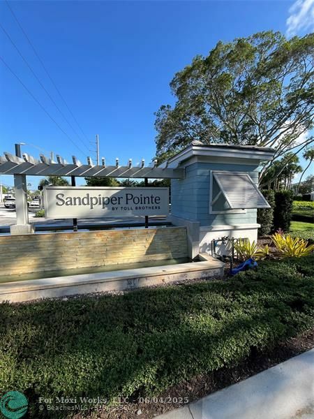 Property Photo: 636 Parsons Way FL 33442