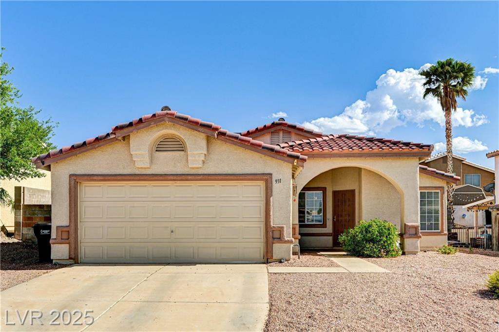 Property Photo: 931 Highland Trails Avenue NV 89015