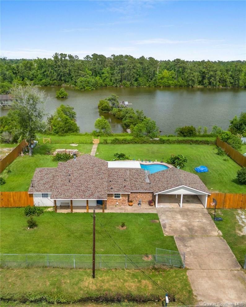 Property Photo: 236 Genna Road LA 70663