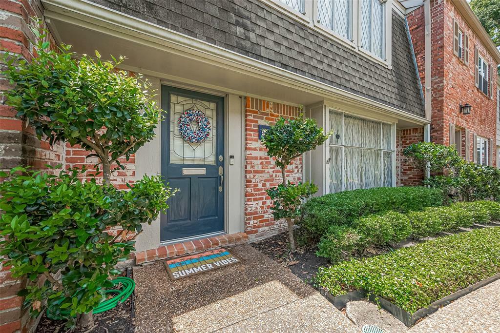 Property Photo:  2063 Winrock Boulevard 54  TX 77057 