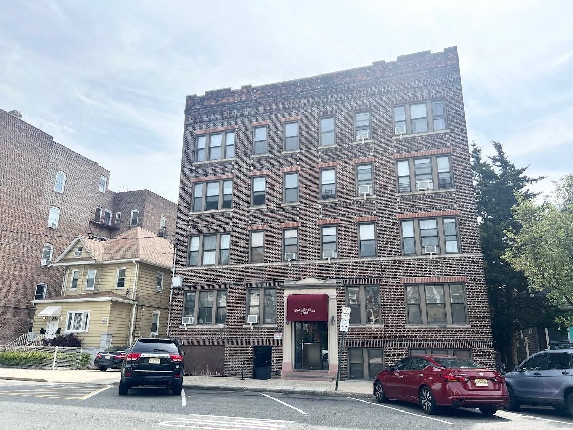 Property Photo:  7306 Park Ave 1  NJ 07047 