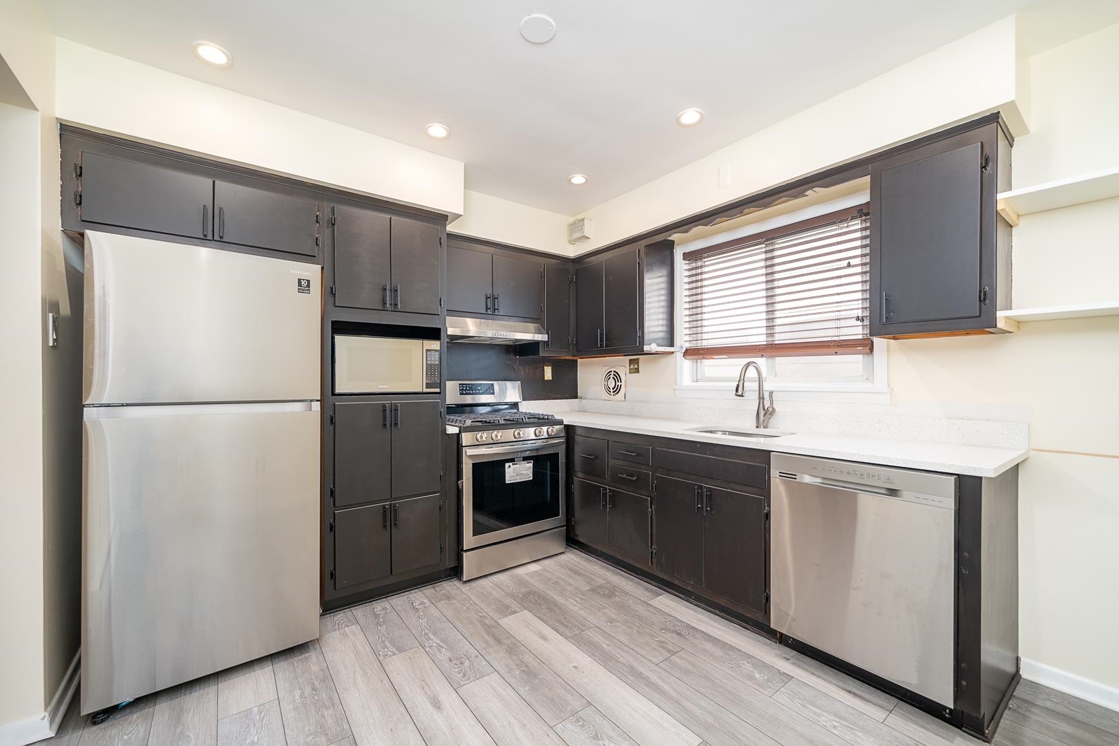Property Photo: 121 Ogden Ave 2 NJ 07307