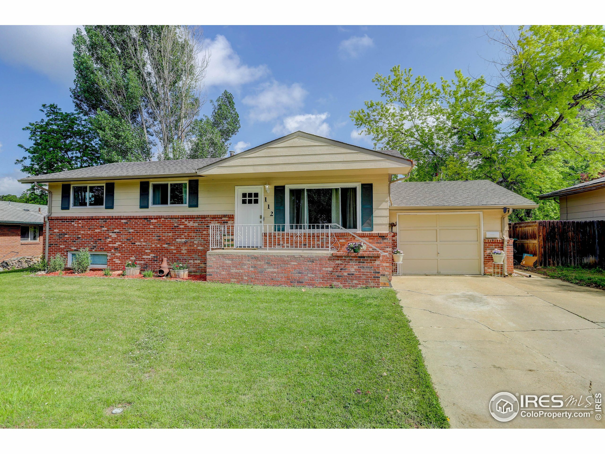 Property Photo: 112 Dawson Pl CO 80504