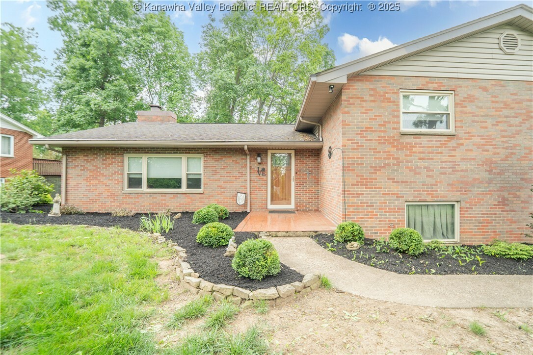 Property Photo: 868 Alta Road WV 25314