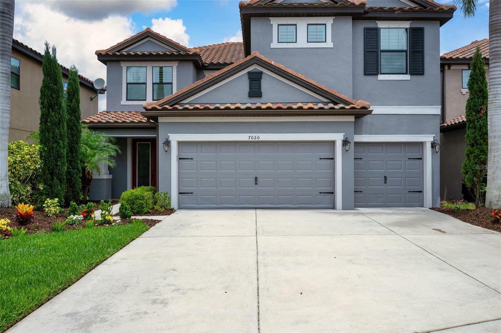 Property Photo: 7020 Island Queen Court FL 34233