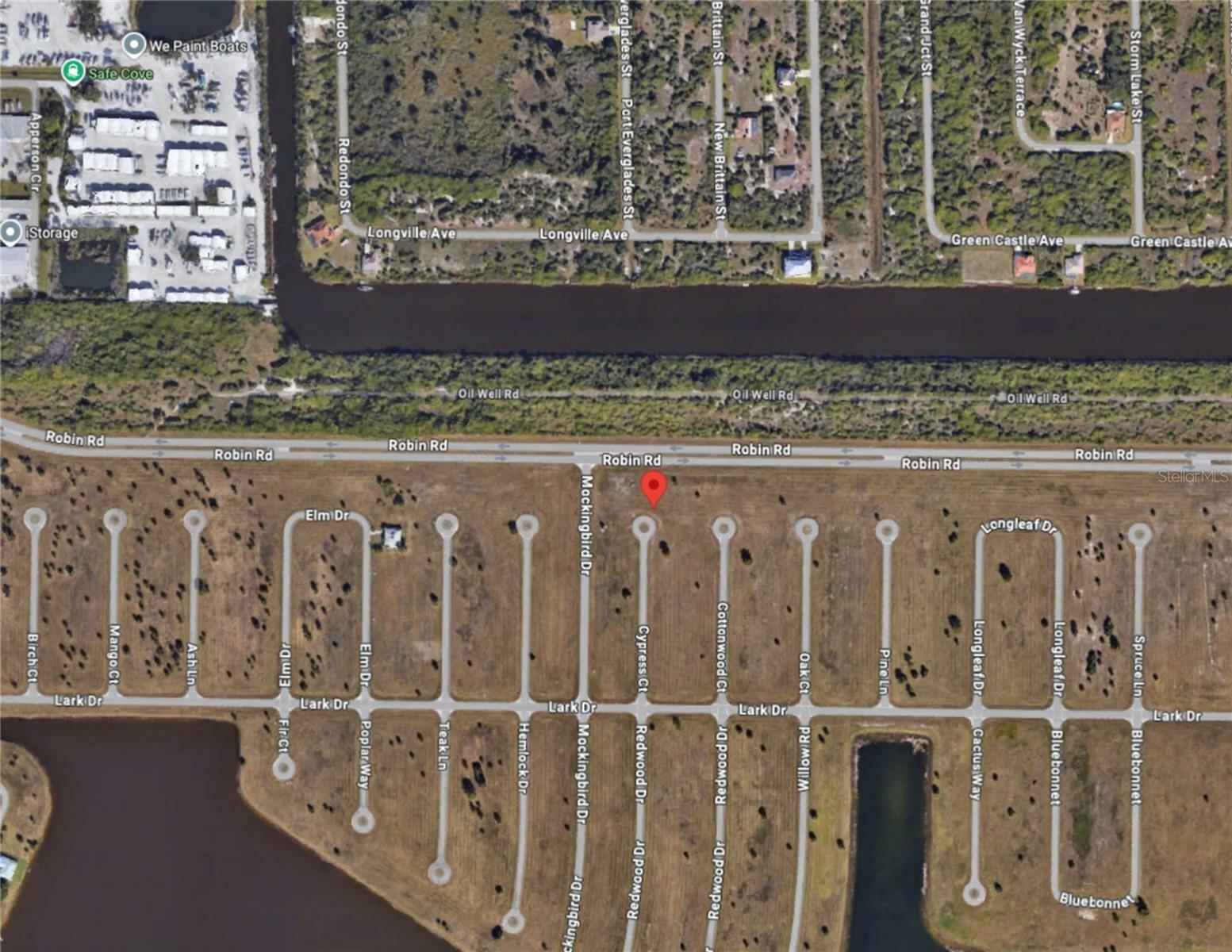 Property Photo: 18 Cypress Court FL 33946