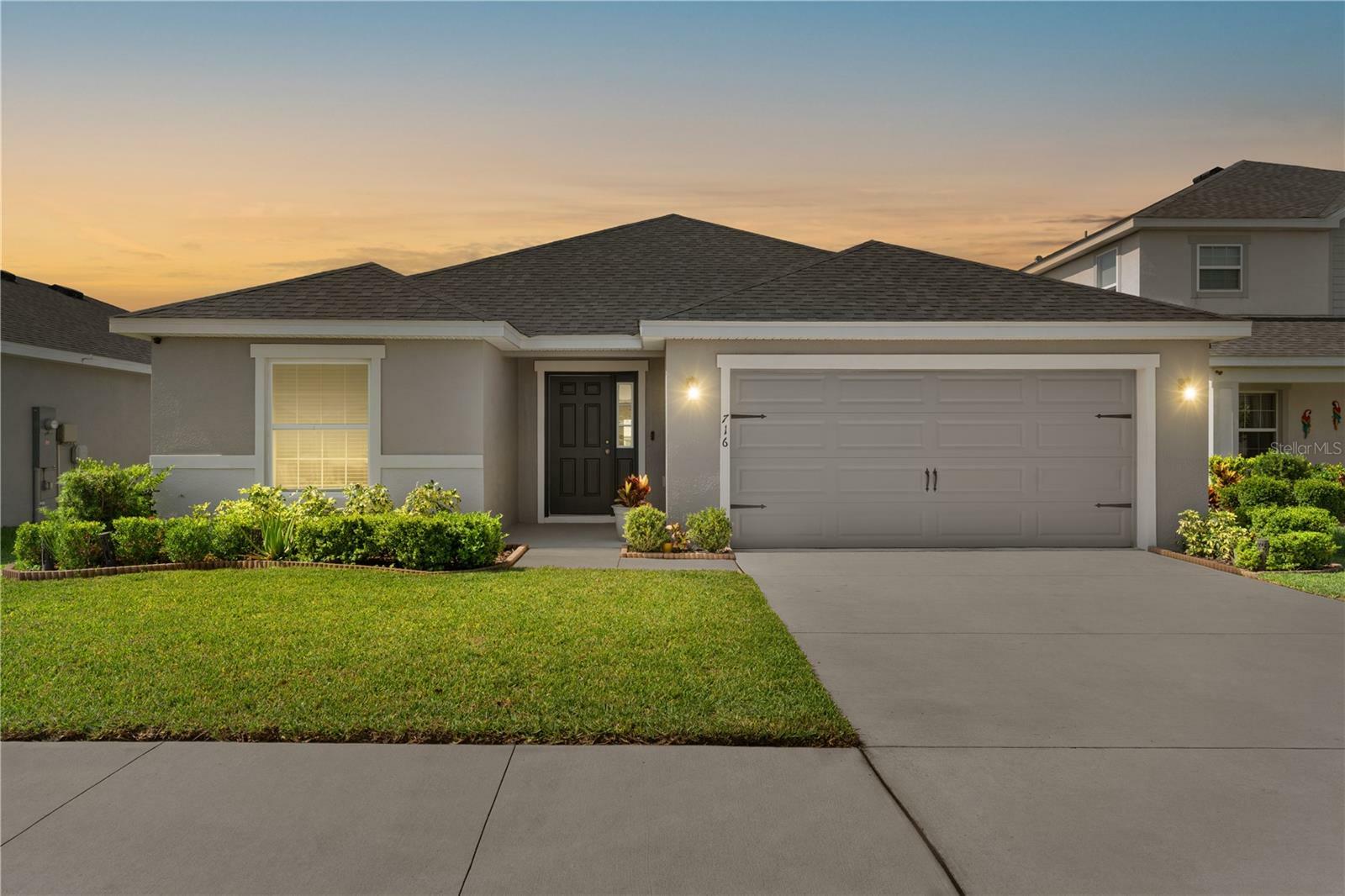 Property Photo: 716 Vittorio Drive FL 33884