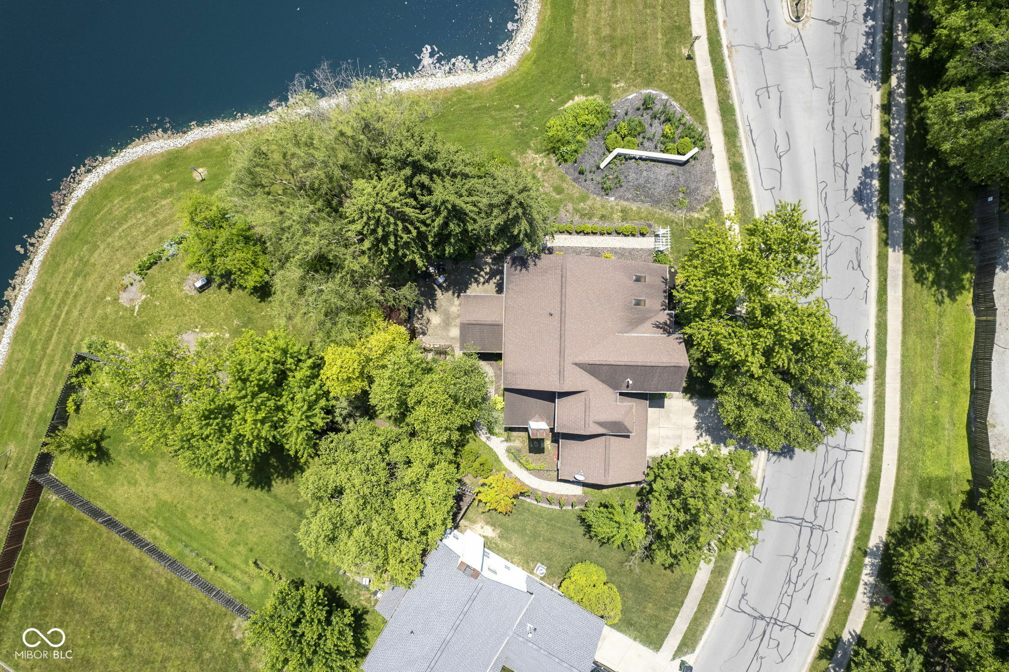 Property Photo: 17635 Willow Creek Way IN 46074