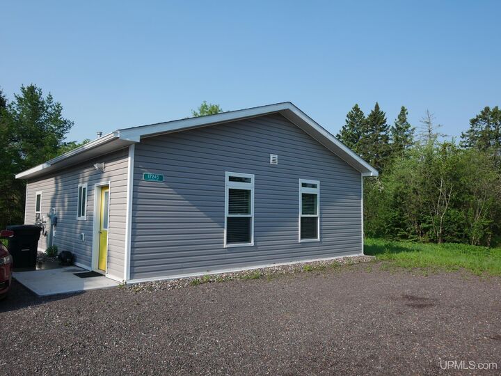 17245 Atlantic Avenue  Adams MI 49905 photo