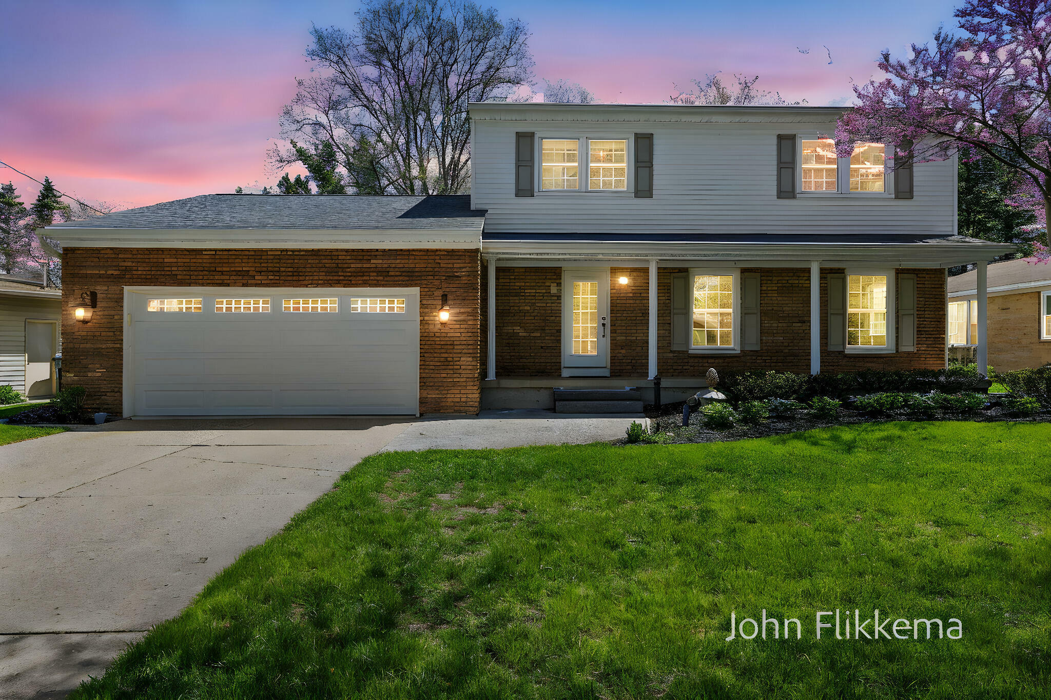Property Photo: 1364 Worcester Drive NE MI 49505