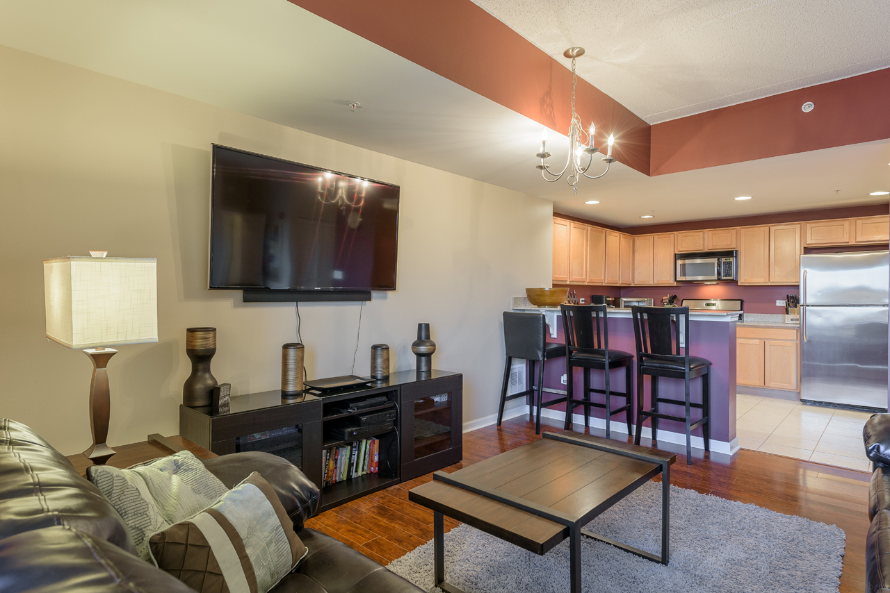 Property Photo: 6420 Double Eagle Drive 402 IL 60517