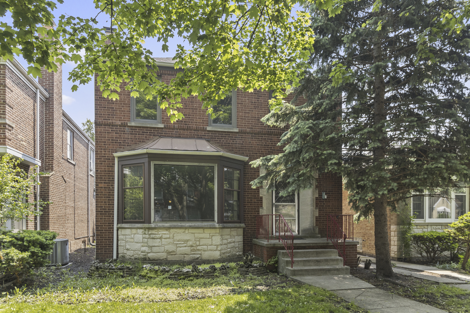 6627 N Francisco Avenue  Chicago IL 60645 photo
