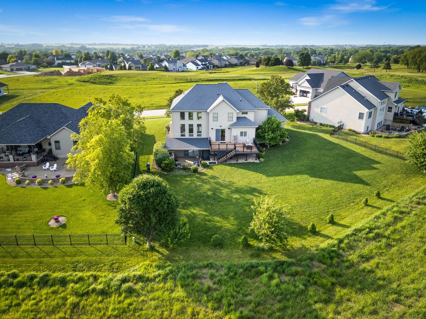 Property Photo: 4 Emerald Crest Court IL 61705
