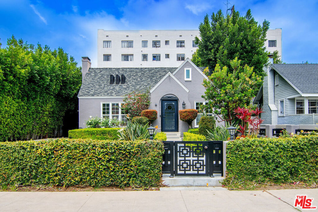 565 N Arden Boulevard  Los Angeles CA 90004 photo