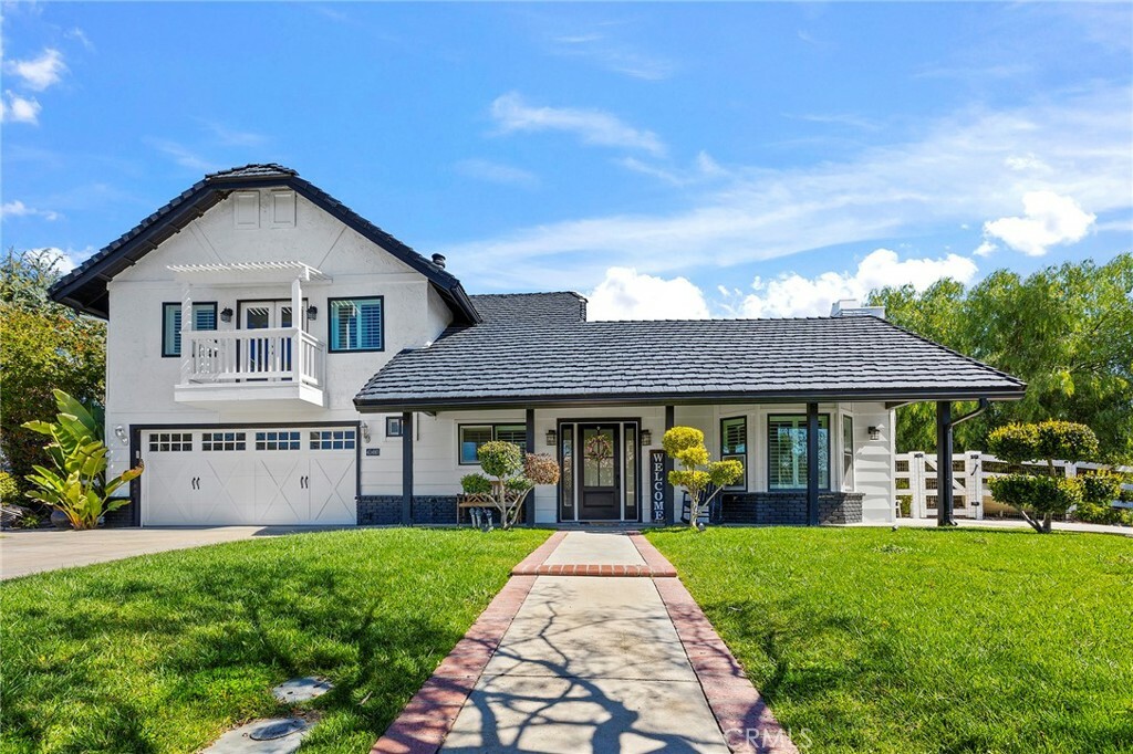 Property Photo: 41480 Luz Del Sol CA 92591