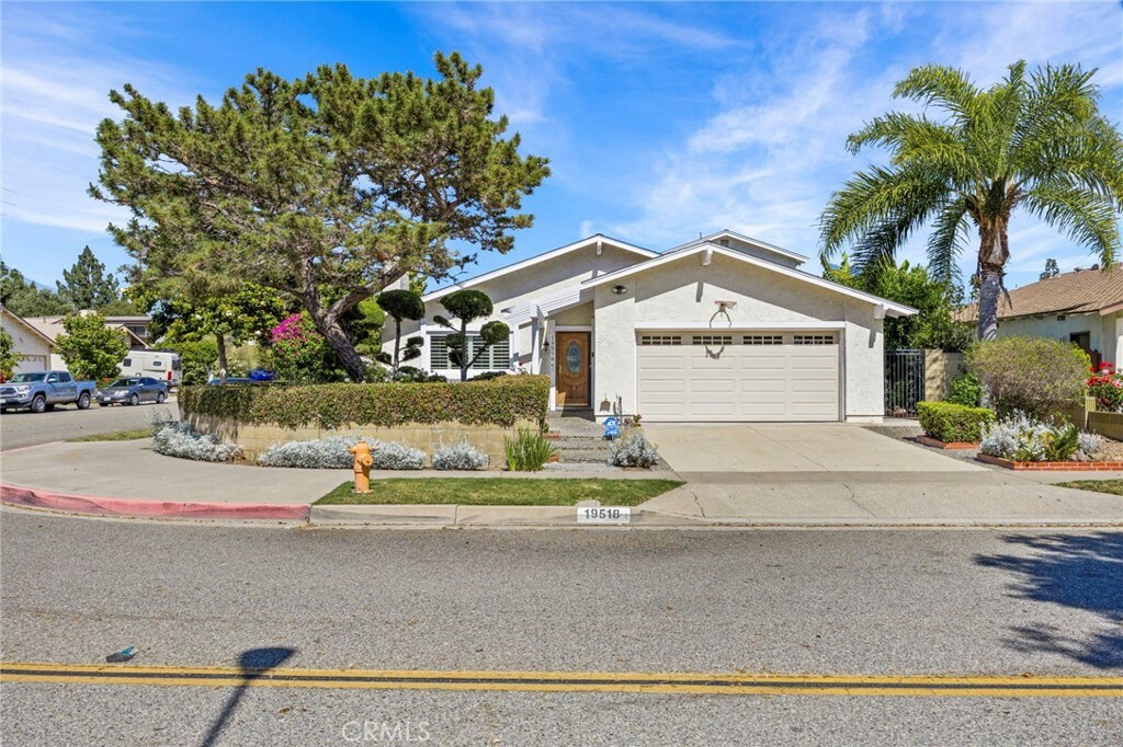19518 Nancy Cir.  Cerritos CA 90703 photo