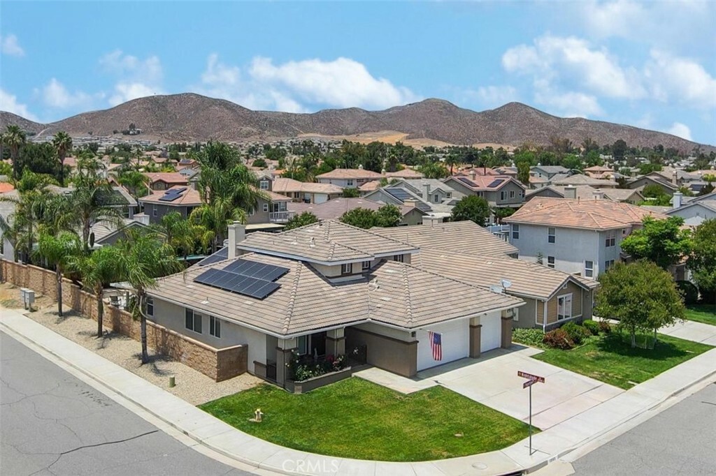 Property Photo: 29183 Paperflower Lane CA 92584