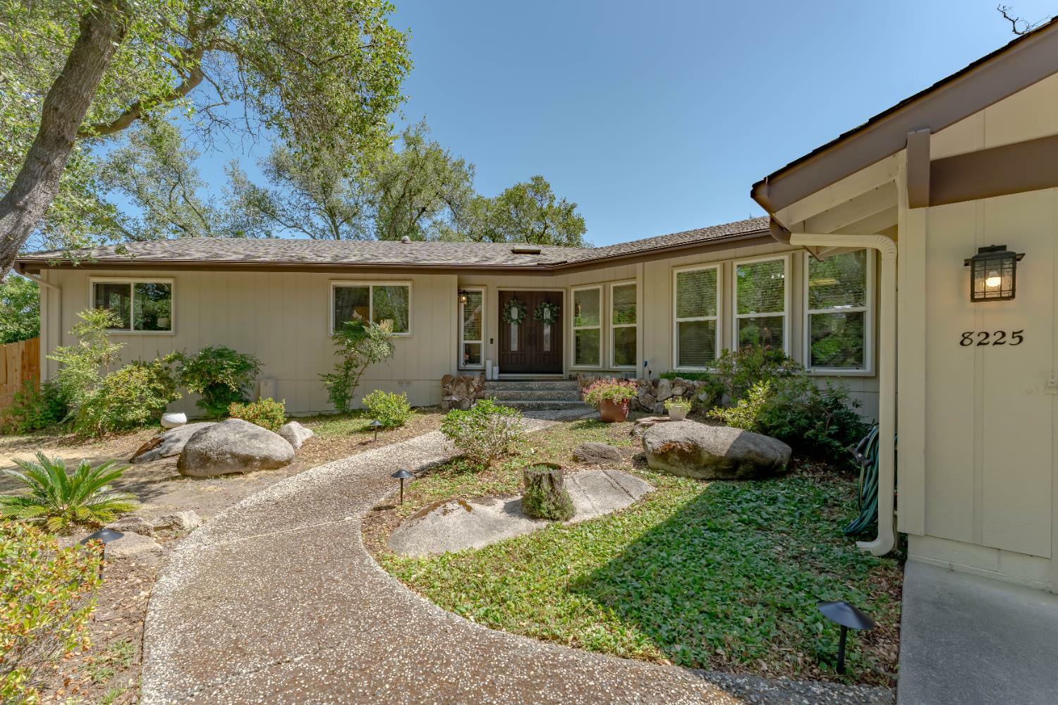Property Photo: 8225 Oak Knoll Drive CA 95746