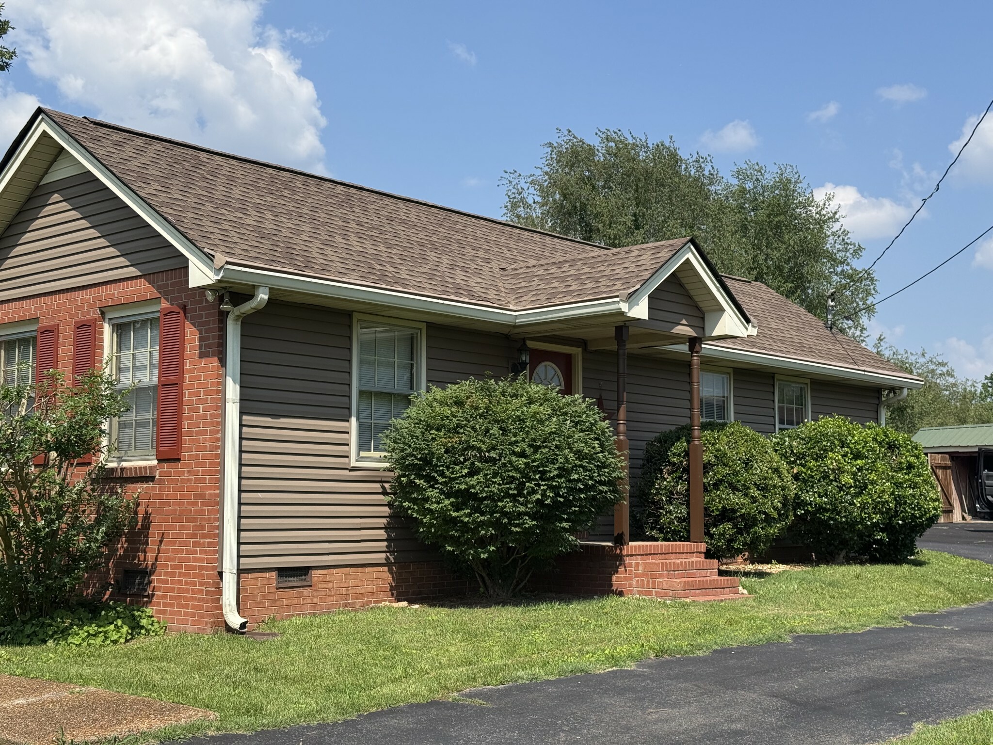 Property Photo: 4606 Highway 31 W TN 37048