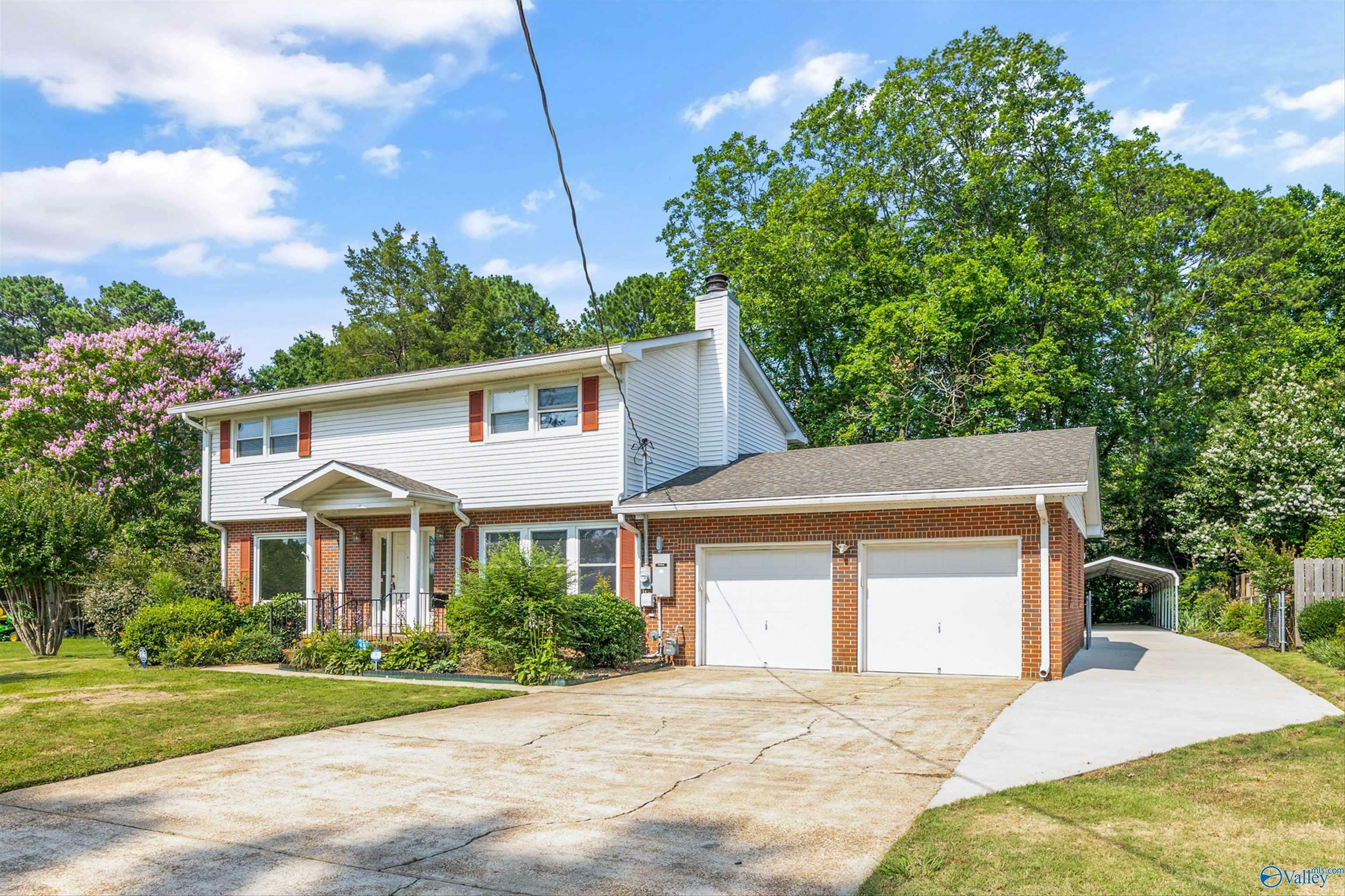 Property Photo: 11303 Crestfield Drive AL 35803