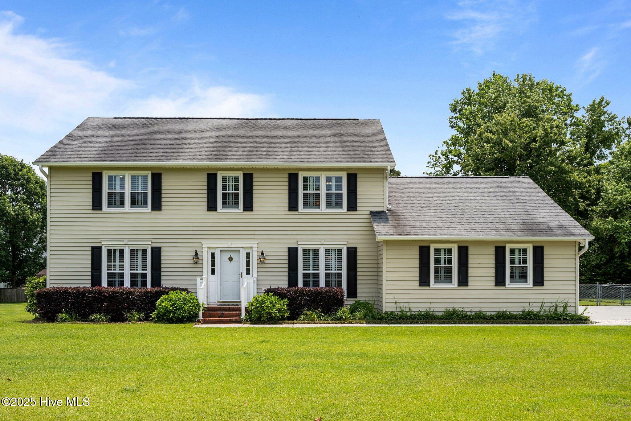 Property Photo: 1210 Madison Court NC 28546