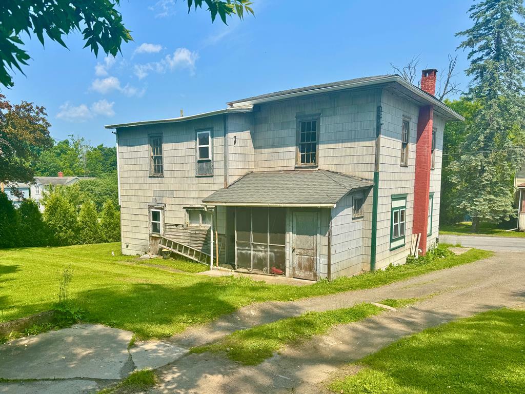 Property Photo: 90 Sherwood St PA 16933