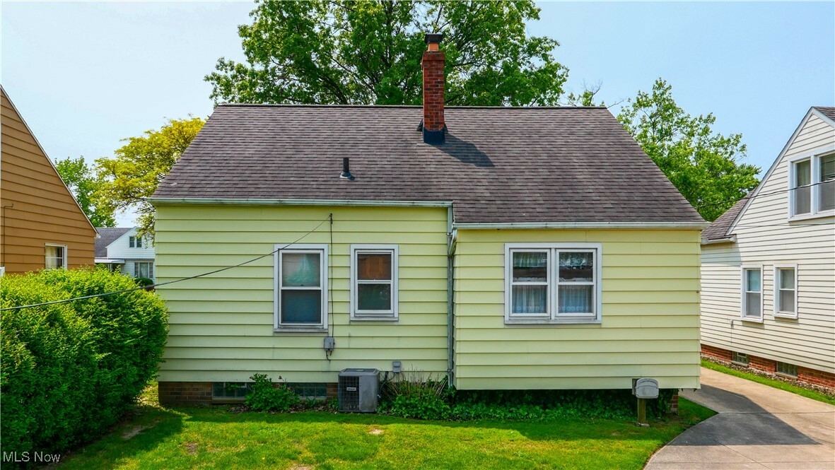 Property Photo:  13583 Shady Oak Boulevard  OH 44125 