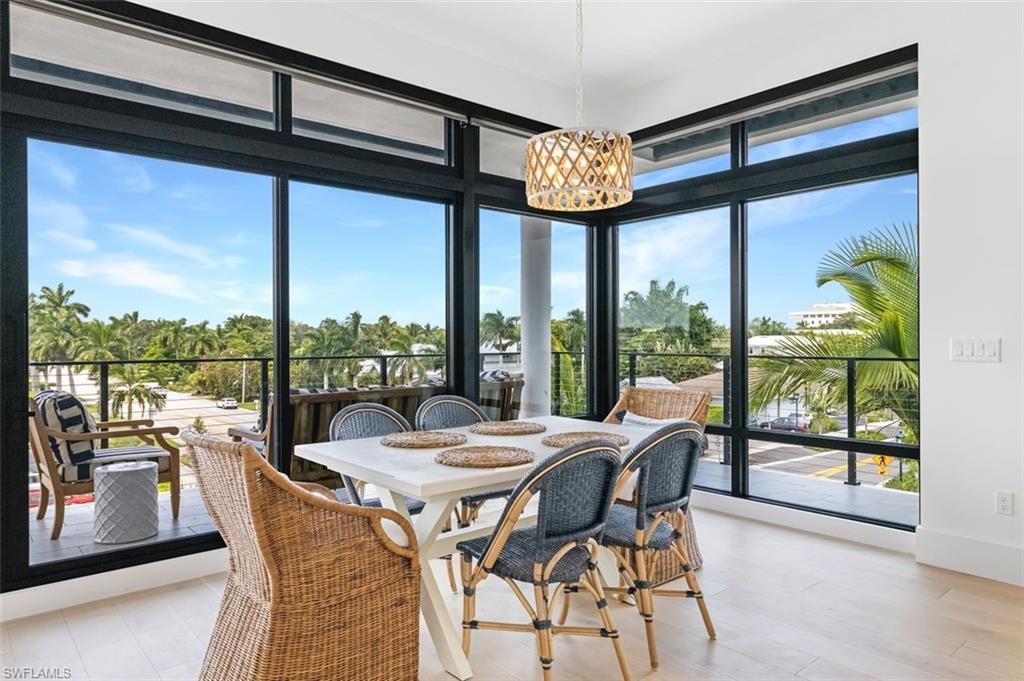 Property Photo: 850 Central Ave 305 FL 34102