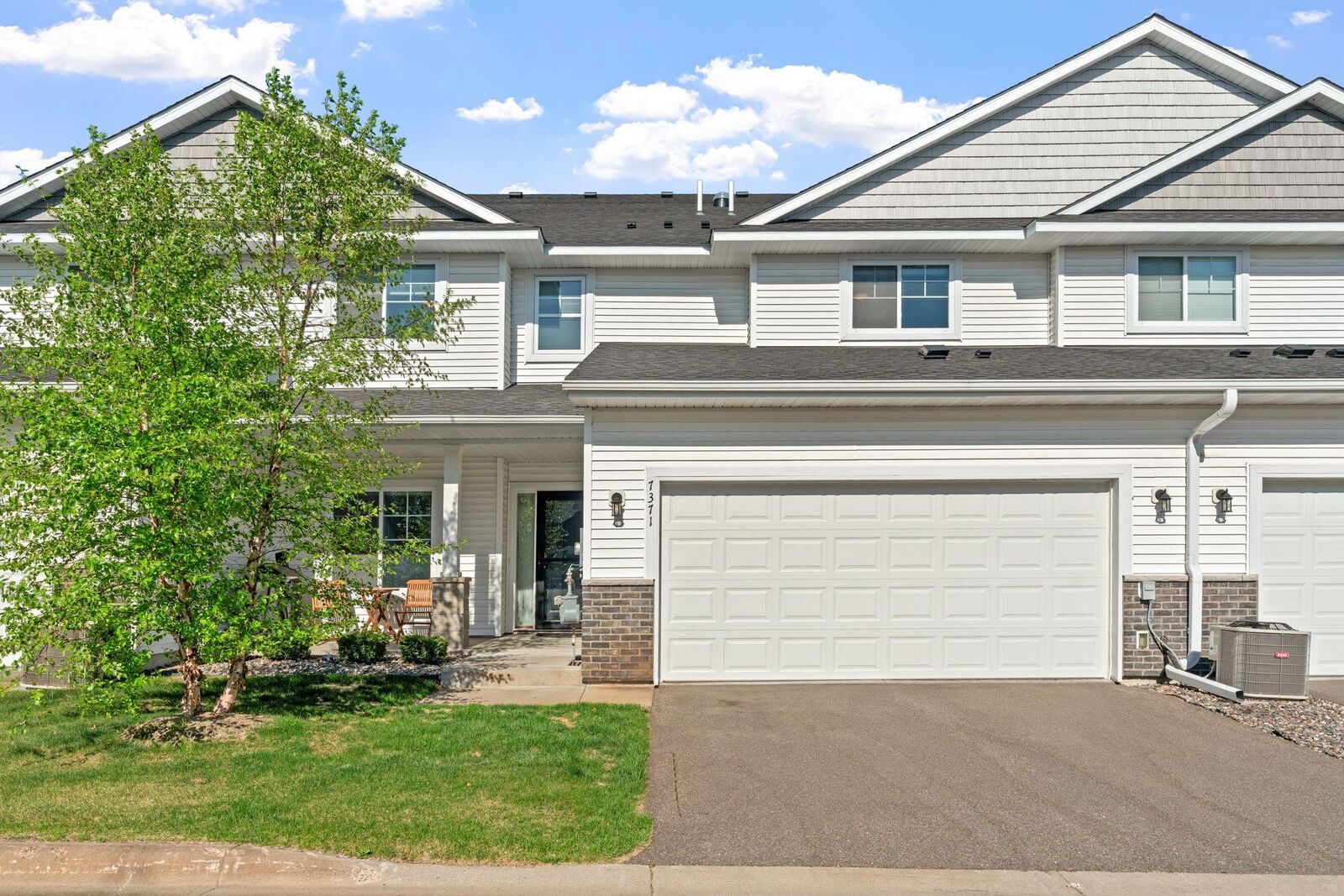 Property Photo: 7371 Kalland Circle NE MN 55301