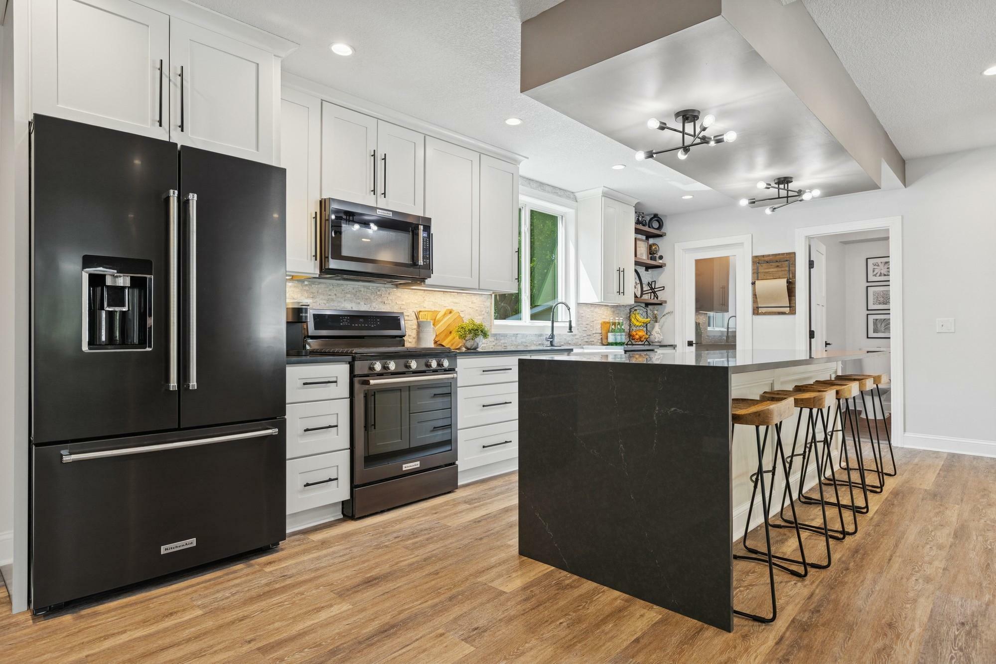 Property Photo: 406 Mulberry Street W MN 55082