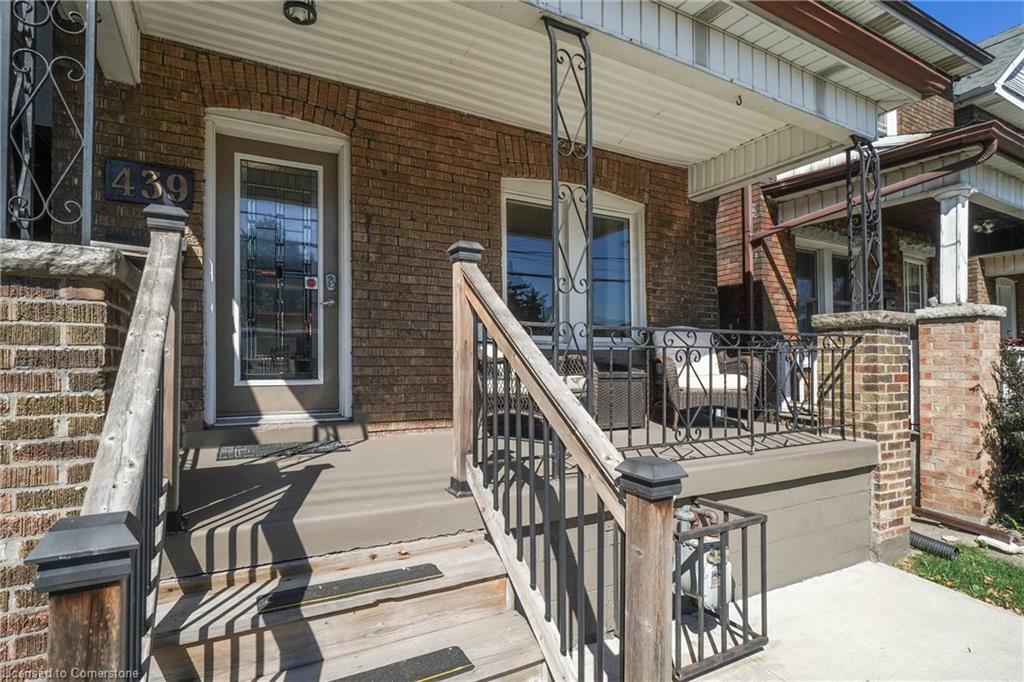 Photo de la propriété: 439 Hughson Street N ON L8L 4N4