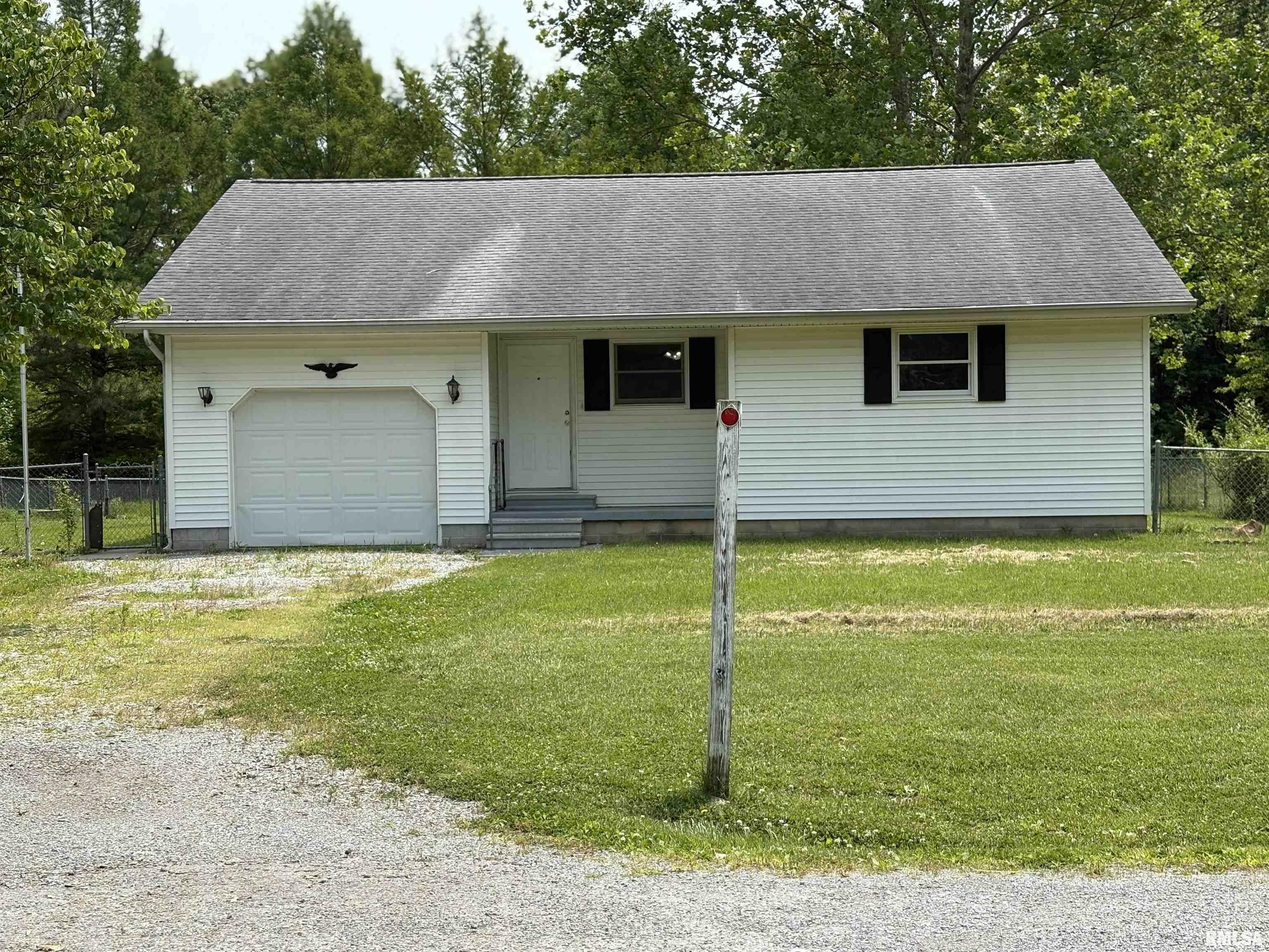 Property Photo: 9462 Stanley Lane IL 62959