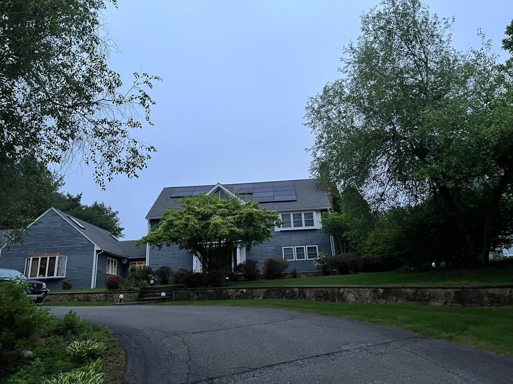 4 Mark Ln  Milton MA 02186 photo