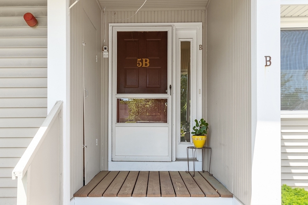 Property Photo:  162 Ayer Rd B  MA 01464 