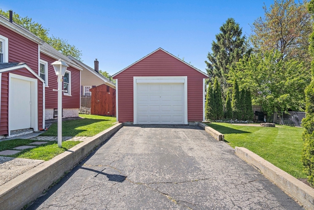 Property Photo: 159 S Lincoln St NH 03103